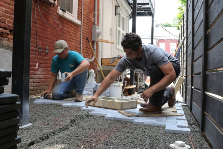 laying stones on trass bedding mortar