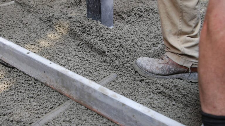 leveling bedding mortar with skreed bar 1